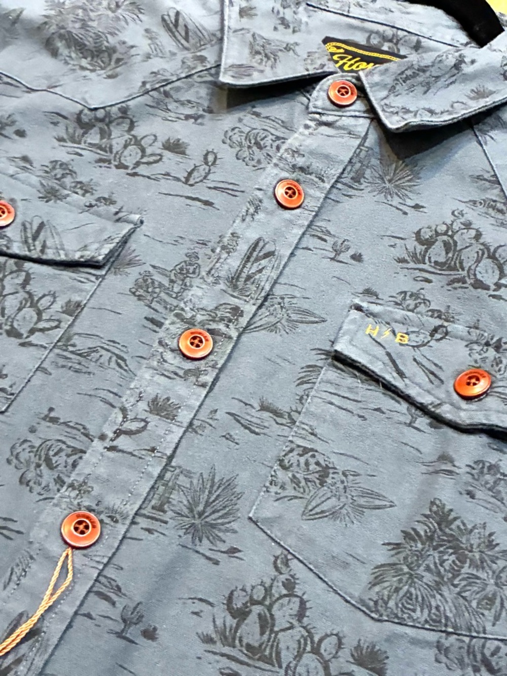 Howler Brothers - RARE Sheridan Shirt  |Posse : Carbon | size Medium